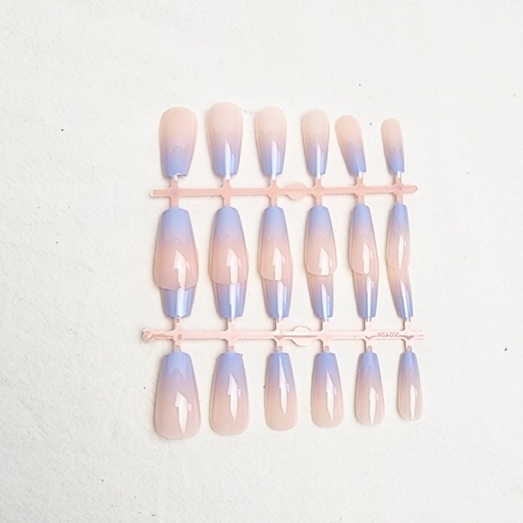 24 Pieces Fake Press On Nails - Picture 3 of 6